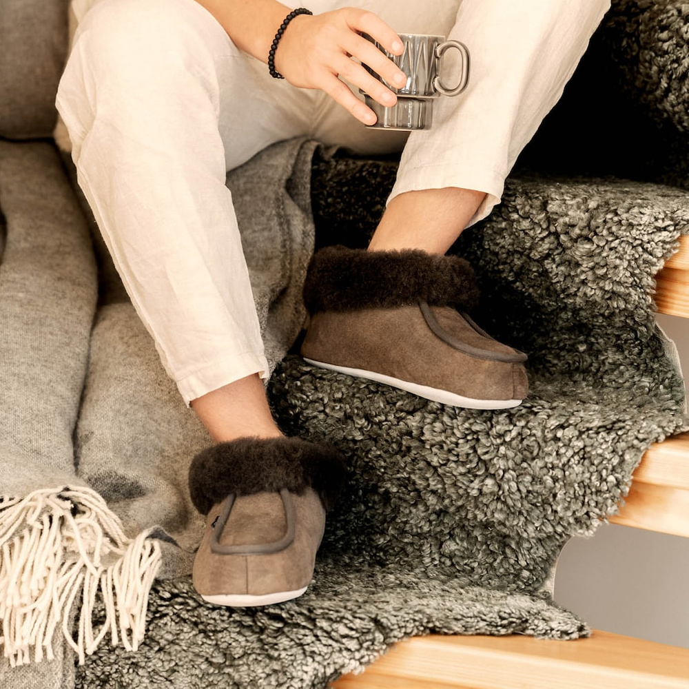 Shepherd Erik wool slippers for men. - Shepherd of Sweden