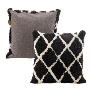 Scarlett cushion (wool backside)